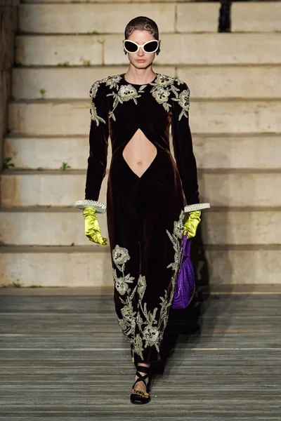 Look 2